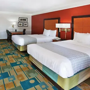 La Quinta By Wyndham Midtown Hotel Savannah